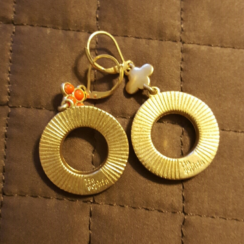 Lea Sophia Earrings - Picture 2 of 2
